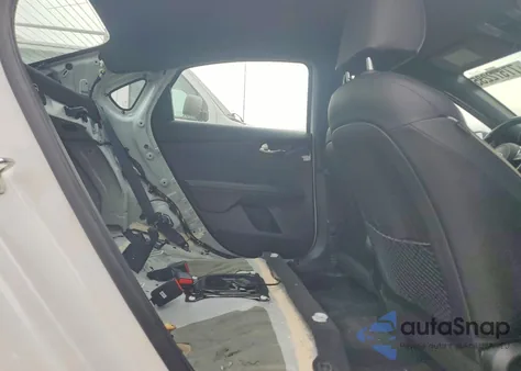 2021 Kia Forte Gt Line z USA, uszkodzony, nr VIN 3KPF34AD3ME275384